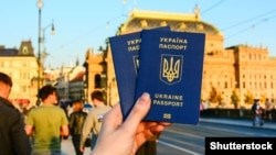Оформить украинский паспорт можно и жителям ОРДЛО, которые никогда не выезжали на подконтрольные Украине территории
