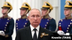 Ако промените бъдат одобрени, това ще позволи на Путин да запази президентския си пост до 2036 г. 