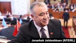 Омурбек Текебаев.