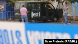 Vozilo "Vijesti" zapaljeno je u avgustu 2011. 
