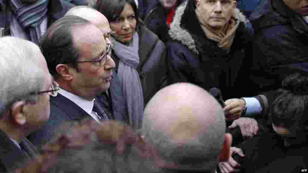 Francuski predsjednik Francois Hollande na licu mjesta napada.