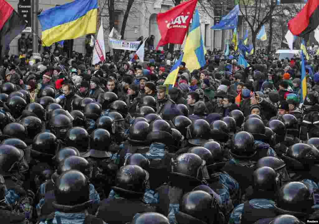 Kijev, 3. decembar 2013. Foto: REUTERS / Gleb Garanich 