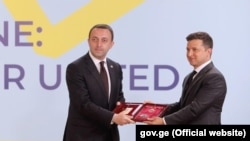 საქართველოს პრემიერ-მინისტრებიდან ვოლოდიმირ ზელენსკის ბოლოს ექსპრემიერი ირაკლი ღარიბაშვილი შეხვდა 2021 წელს