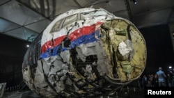 Російська сторона неодноразово змінювала свою версію подій у справі про збиття «Боїнга» в небі над Донбасом