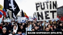 Protests in Moscow in March against a sovereign Internet