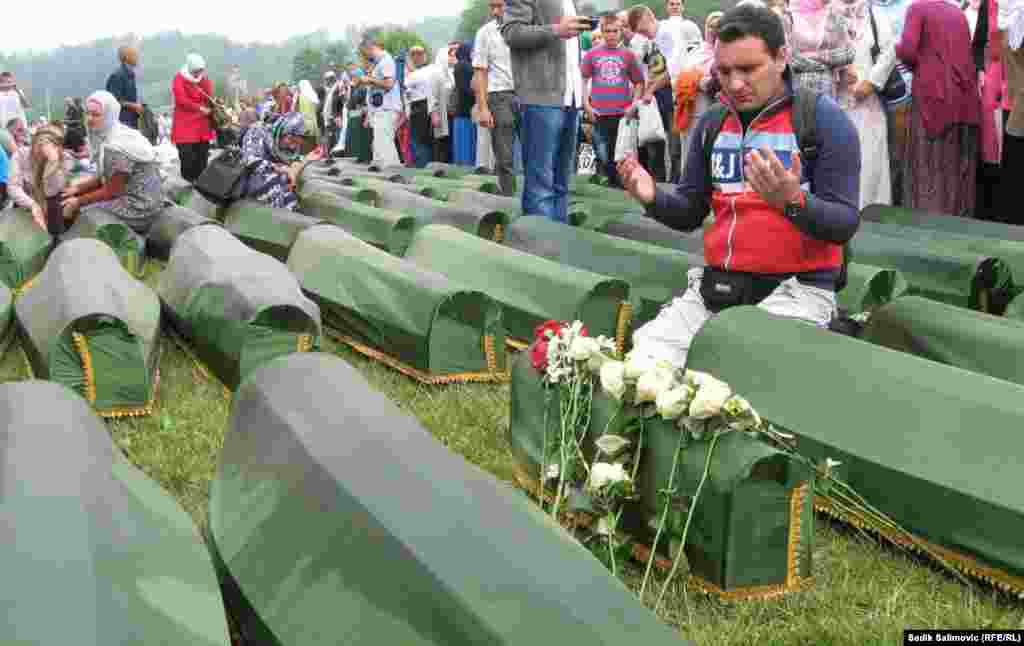Srebrenica, 11. juli 2013. Foto: RSE / Sadik Salimović