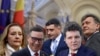 Conform sondajelor de opinie din ultima perioadă, dintre candidații înscriși în cursa electorală pentru Cotroceni, cinci au cele mai mare șanse: Elena Lasconi, Victor Ponta, George Simion, Nicușor Dan și Crin Antonescu (de la stânga la dreapta).