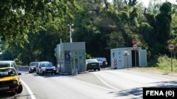 Босния жана Герцеговина менен Хорватиянын ортосундагы чек ара бекети. Должани (Doljani). 19-июнь, 2021-жыл. 