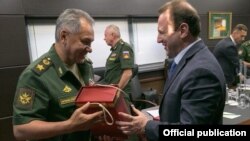 Հայաստանի և Ռուսաստանի պաշտպանության նախարարներ Դավիթ Տոնոյան և Սերգեյ Շոյգու, արխիվ