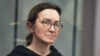 Alsu Kurmasheva, jurnalistă RFE/RL, care deține dublă cetățenie americană și rusă, este ținută în custodia rusă din 18 octombrie.