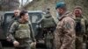Ukrajinski predsjednik Volodimir Zelenski u posjeti prvoj liniji odbrane na kojoj se nalaze ukrajinski vojnici