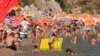 Prema ruskim zvaničnim podacima, Crnu Goru je 2016. godine posjetilo 282.800 hiljada ruskih turista
