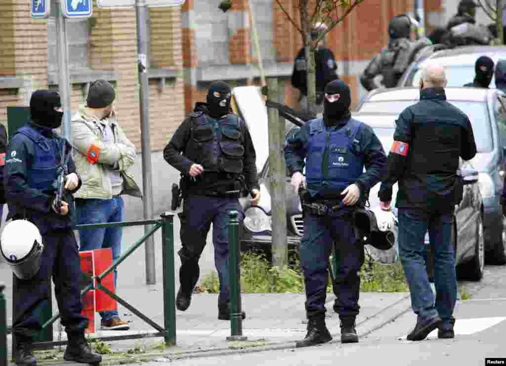 Policijska akcija belgijske policije u predgrađu Brisela Molenbeku, 16. novembar 2015. 