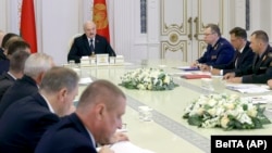 Александр Лукашенко Министрлер кабинетинин жыйынын өткөрүүдө. Минск, 23-июль, 2021-жыл. 