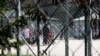 U aprilu 2019. na Kosovo je vraćeno 110 državljana Kosova, žene, deca i četiri navodna borca iz militantne grupe takozvane Islamske države (Foto: povratnici iz Sirije smešteni u kampu Vrani dol, nedaleko od Prištine, 22. april 2019.)
