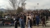 د کورمي په بګن کې د پوځي عملياتو پر ضد ځايي کسان احتجاجي مظاهره کوي ـ انځور له ارشيفه