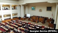 На сегодняшнем слушании вопрос о внесении резолюции решали представители четырех парламентских комитетов: по вопросам законодательства, по делам диаспоры и кавказским вопросам, по правам человека, по вопросам культуры и образования