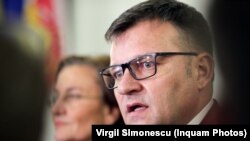 Ministrul Muncii Marius Budăi este revoltat de ceea ce relevă ancheta DIICOT de la „azilele groazei”, dar spune că în dosarele de acreditare azilele prezentau condiții de hotel de lux. 