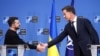 Президент України Володимир Зеленський і Генсек НАТО Марк Рютте у штаб-квартирі Альянсу в Брюсселі. Бельгія, 17 жовтня 2024 року