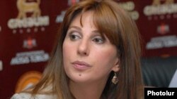 Զարուհի Փոստանջյան