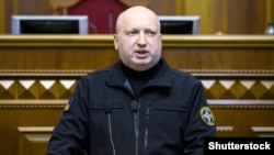 Турчинов повідомив, що в областях, де діяв воєнний стан, вилучено велику кількість незареєстрованої зброї і вибухових пристроїв